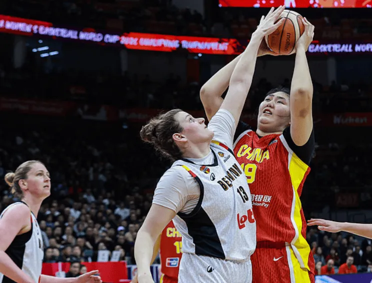 世界杯官方软件更新-张子宇今日砍下20+11，在场19分钟赢9分、下场21分钟输24分