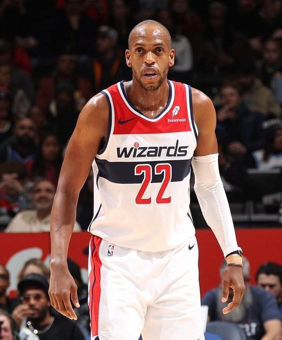 世界杯高清直播app下载中心-湖勇跃跃欲试？记者：34岁前雄鹿冠军前锋米德尔顿有望被奇才买断